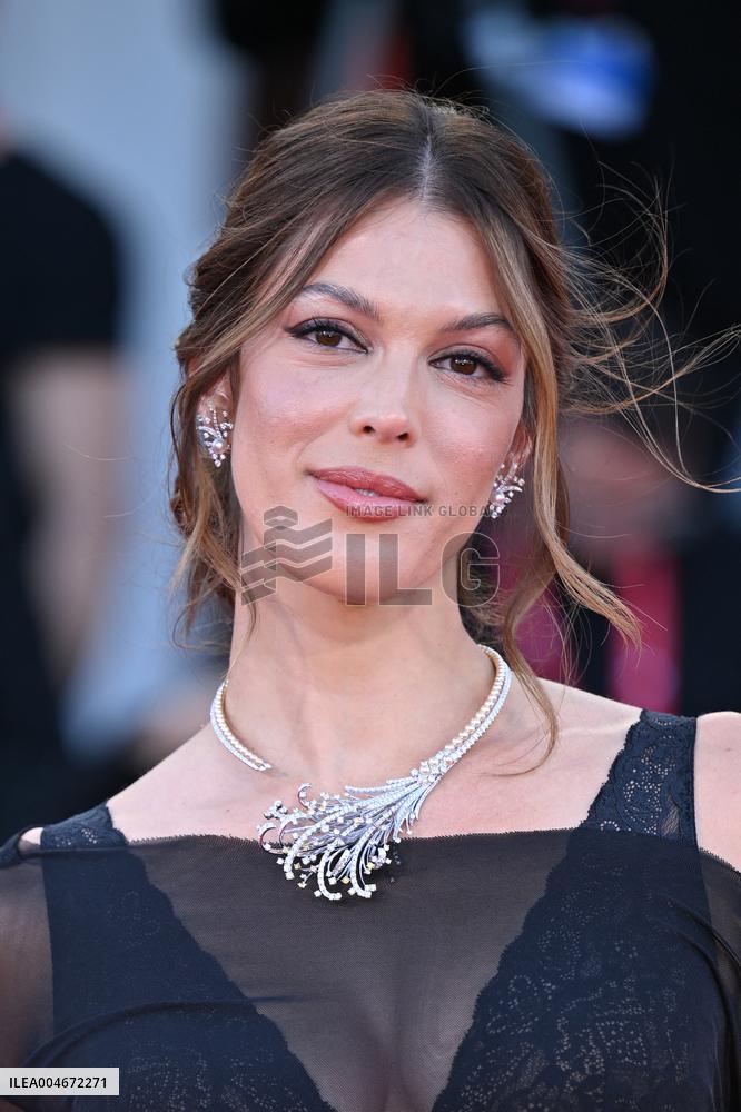 Venice Father Mother Sister Brother Premiere AM