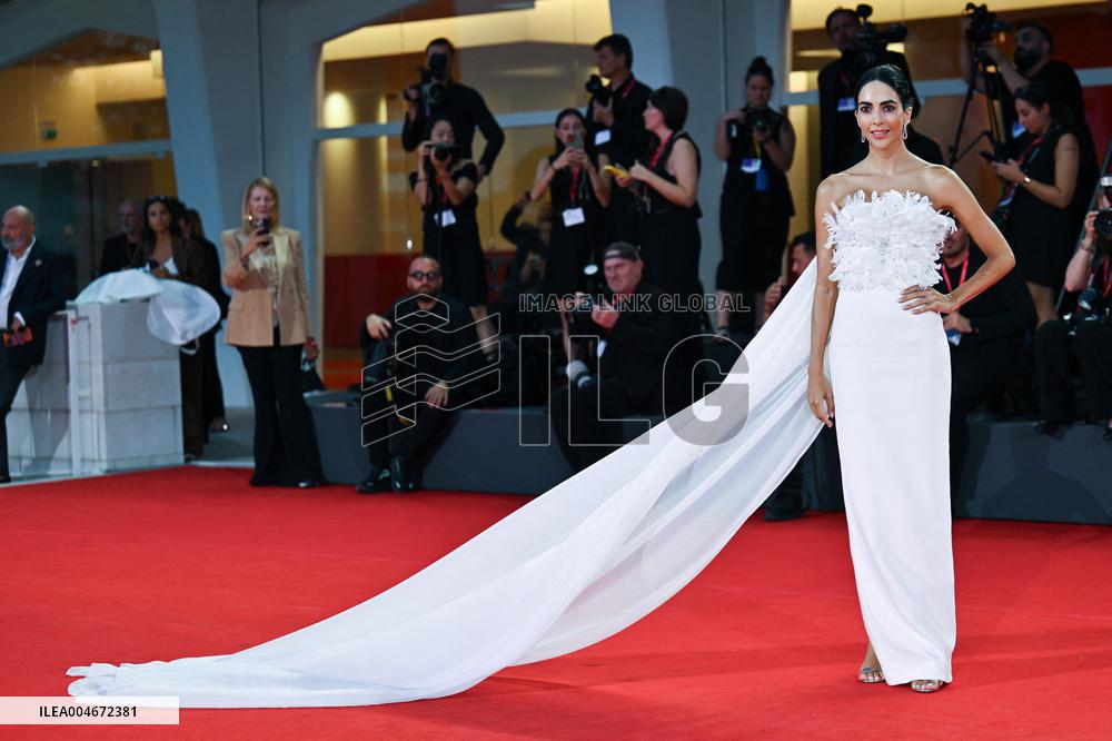 Venice Father Mother Sister Brother Premiere AM