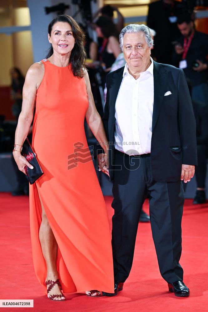 Venice Father Mother Sister Brother Premiere AM