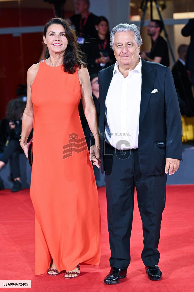 Venice Father Mother Sister Brother Premiere AM