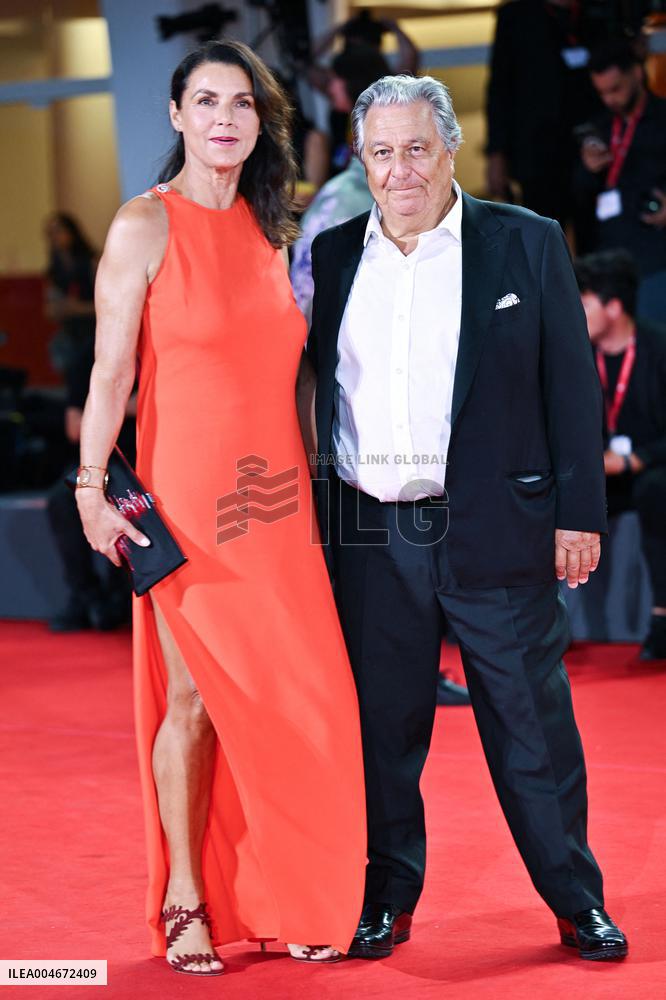 Venice Father Mother Sister Brother Premiere AM