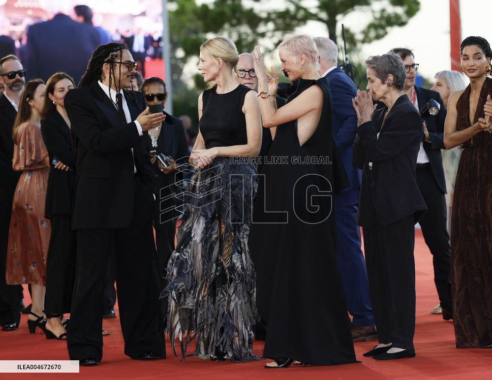 Venice - Red carpet film FATHER MOTHER SISTER BROTHER  MP