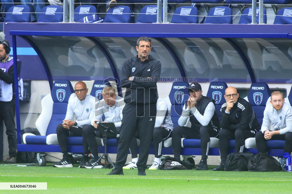 Paris FC vs Metz - Paris