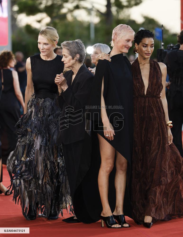 Venice - Red carpet film FATHER MOTHER SISTER BROTHER  MP