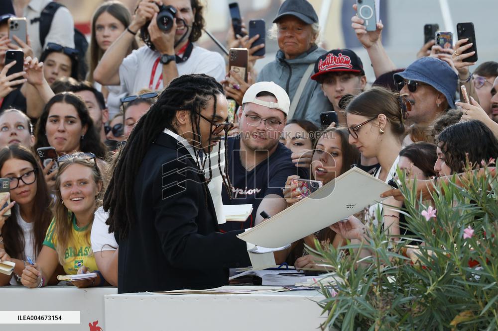 Venice - Red carpet film FATHER MOTHER SISTER BROTHER  MP
