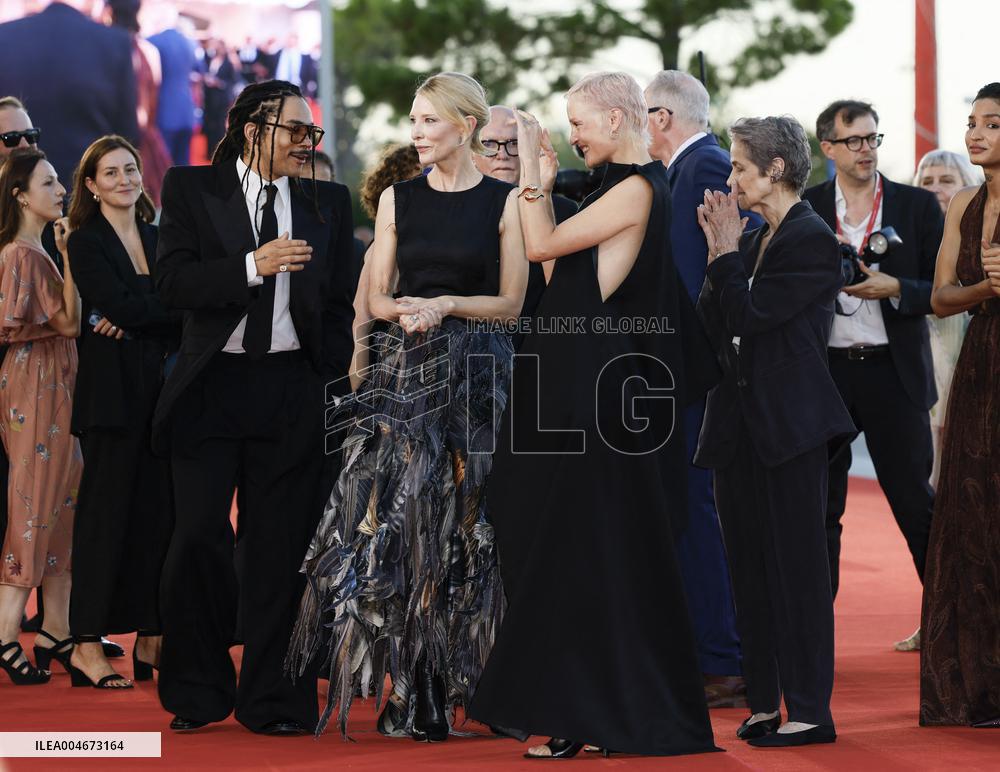 Venice - Red carpet film FATHER MOTHER SISTER BROTHER  MP