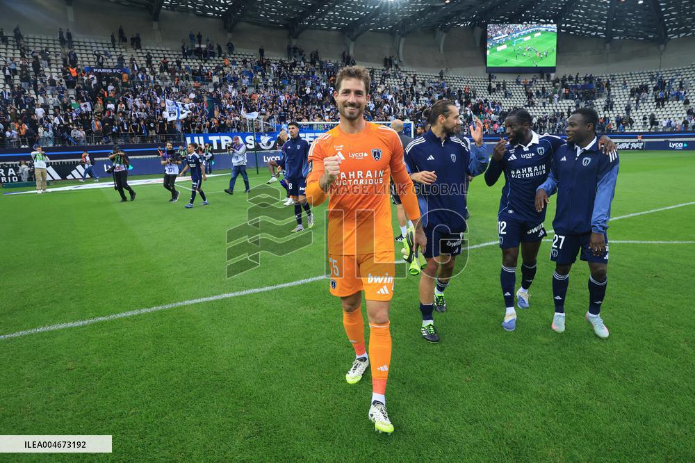 Paris FC vs Metz - Paris