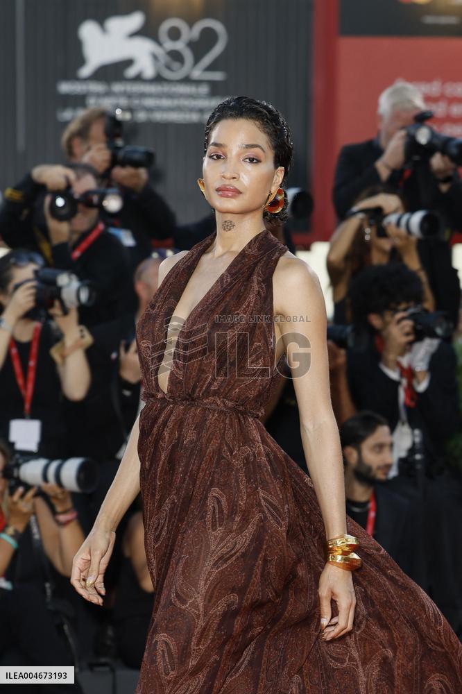 Venice - Red carpet film FATHER MOTHER SISTER BROTHER  MP