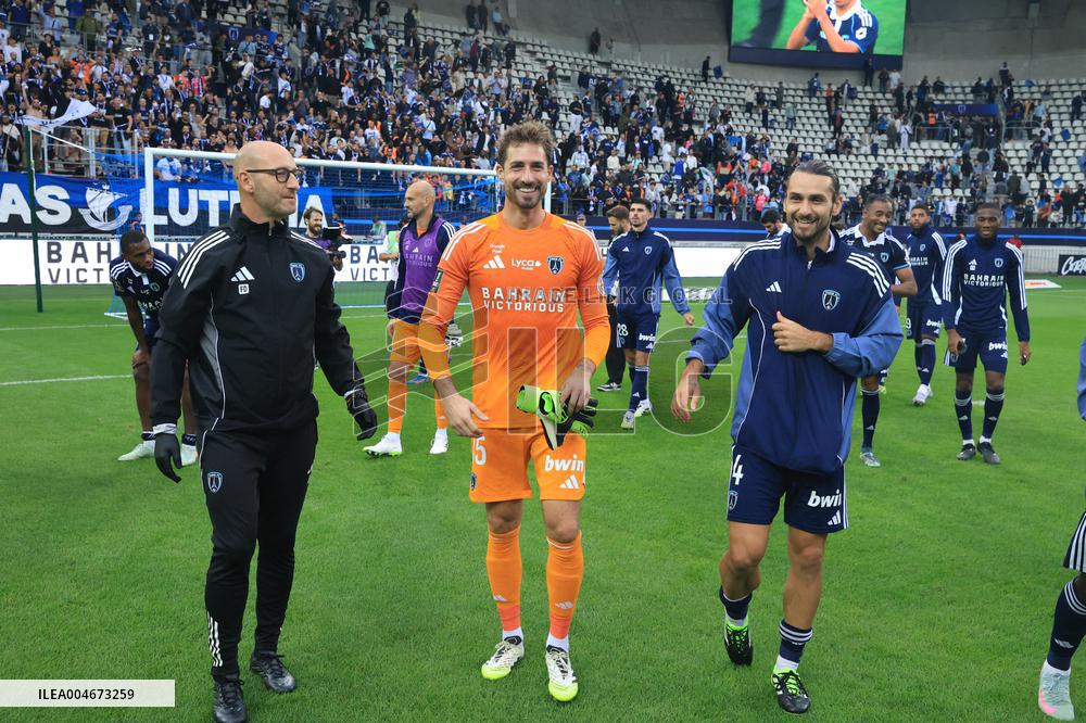 Paris FC vs Metz - Paris