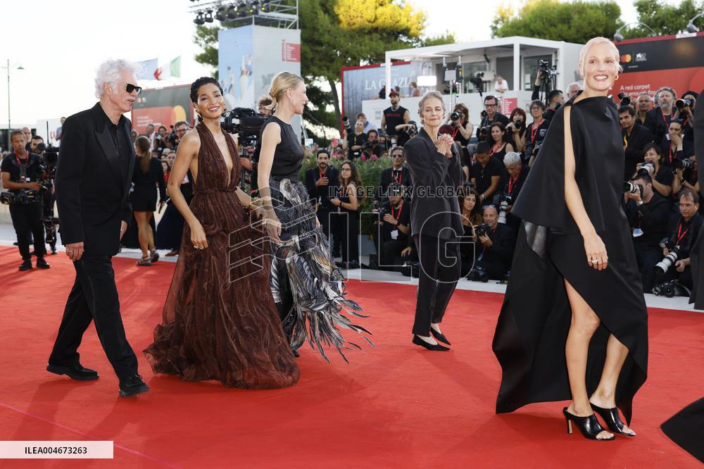 Venice - Red carpet film FATHER MOTHER SISTER BROTHER  MP