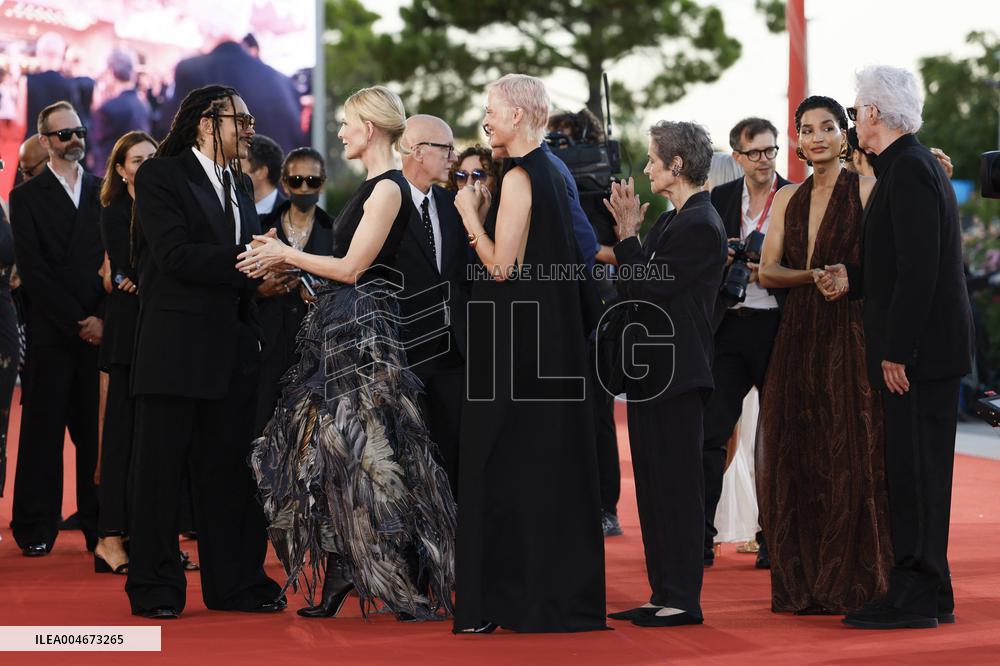 Venice - Red carpet film FATHER MOTHER SISTER BROTHER  MP