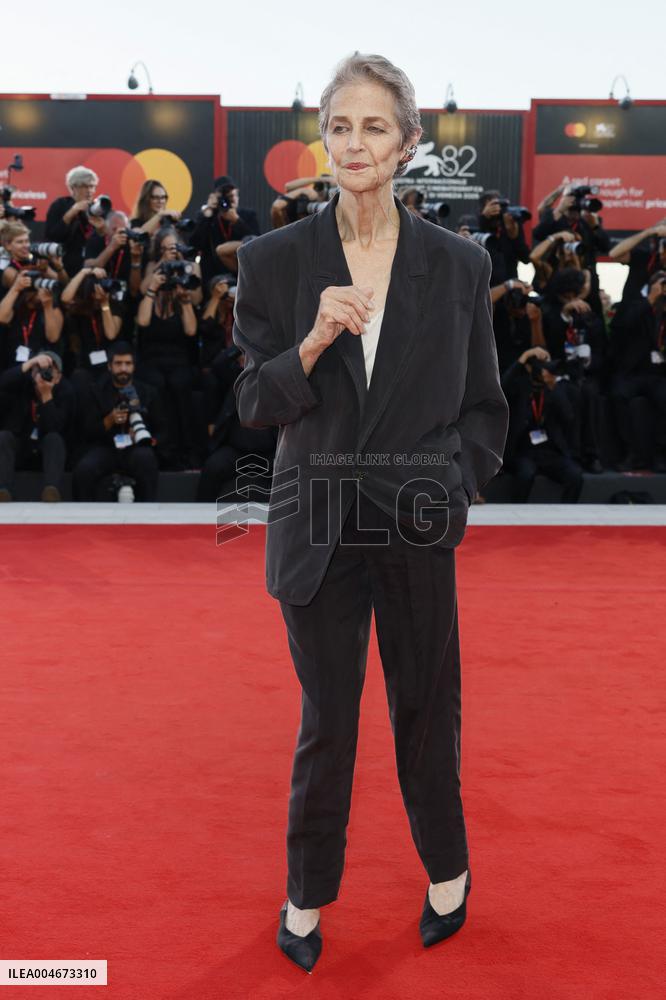 Venice - Red carpet film FATHER MOTHER SISTER BROTHER  MP