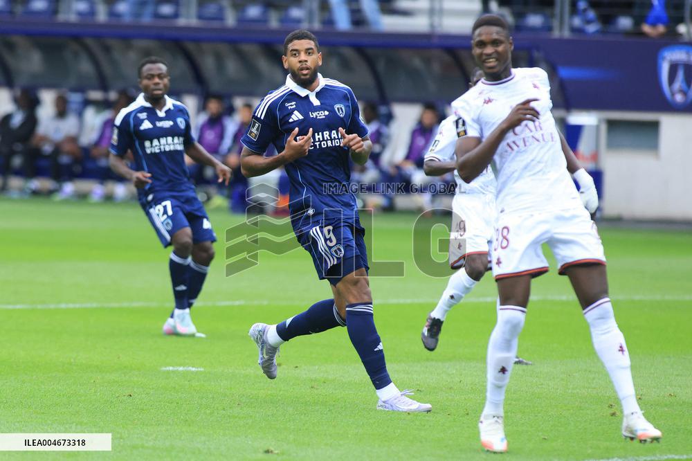 Paris FC vs Metz - Paris