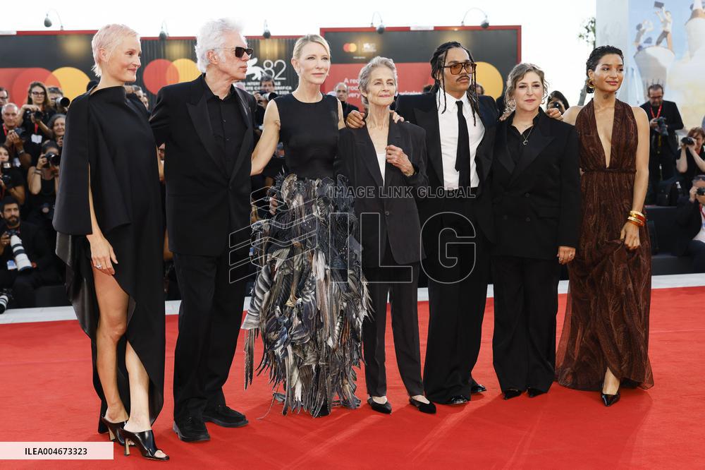 Venice - Red carpet film FATHER MOTHER SISTER BROTHER  MP