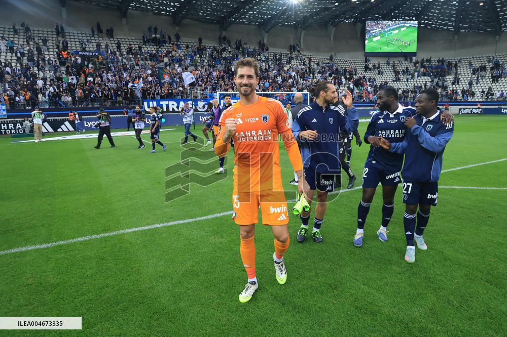Paris FC vs Metz - Paris