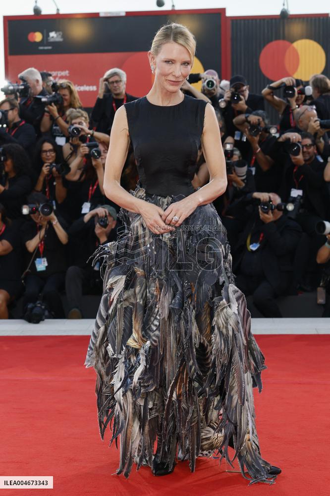 Venice - Red carpet film FATHER MOTHER SISTER BROTHER  MP