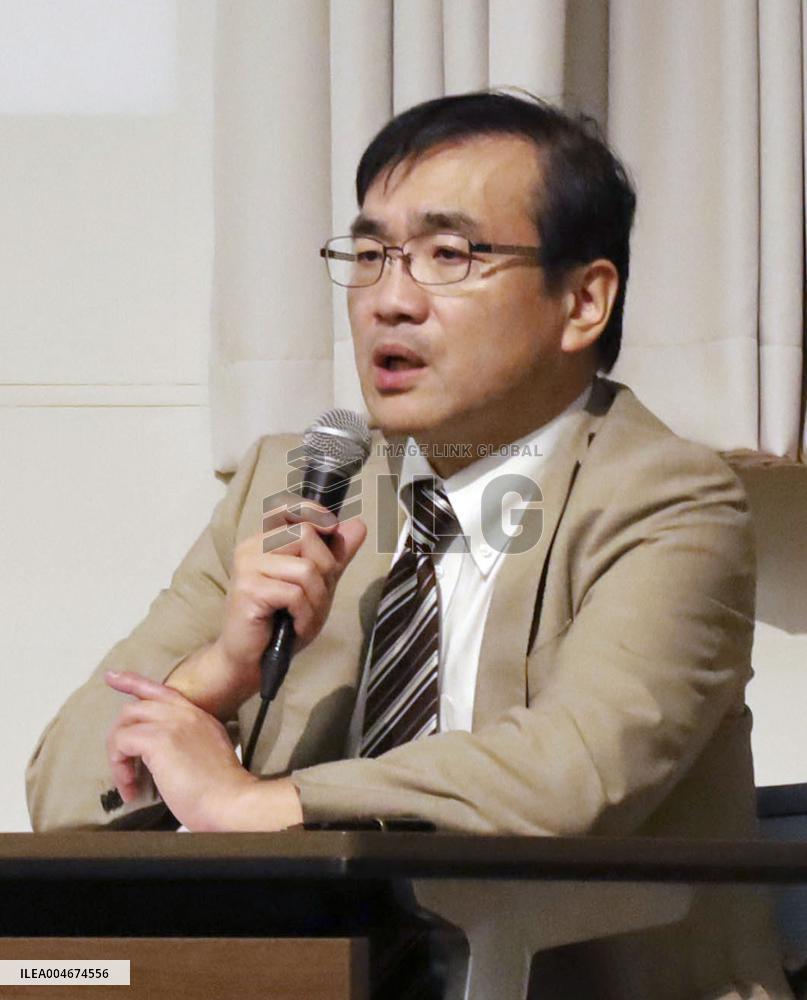 Symposium on baby hatches