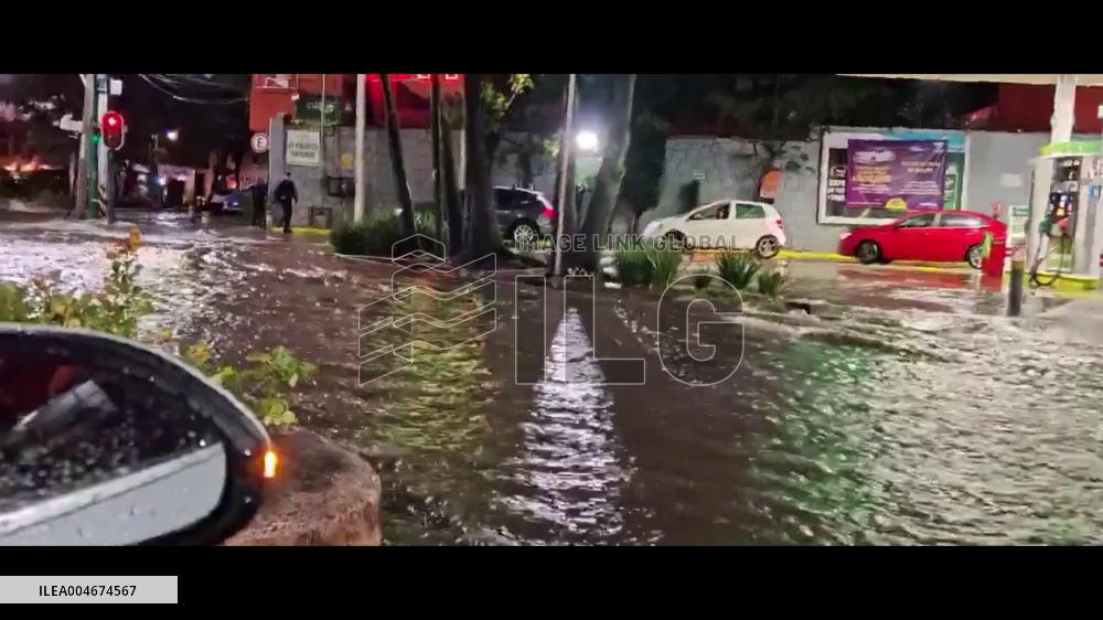 Mexico: Intense Rainfall Floods South Part of Mexico City