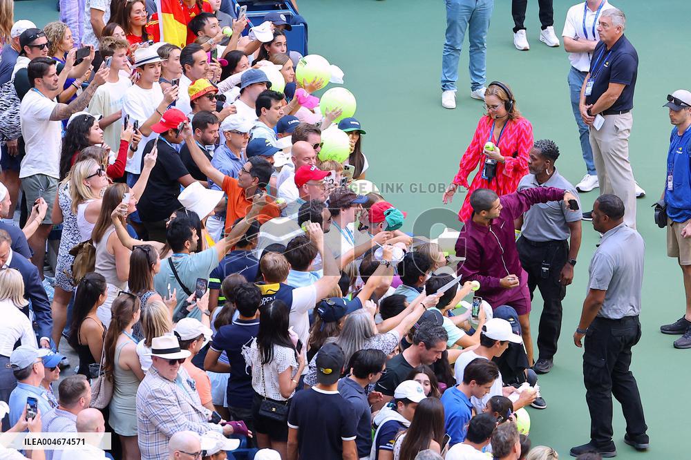 Carlos Alcaraz With Fans At The US Open - NYC