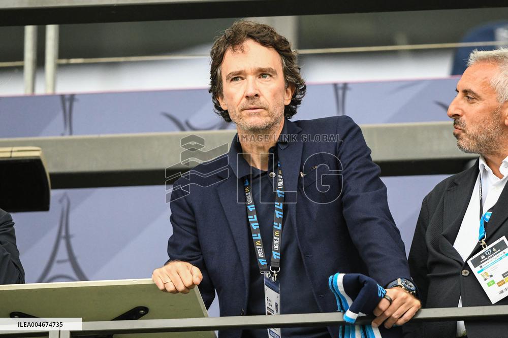 Arnault Family at Paris FC vs Metz - Paris