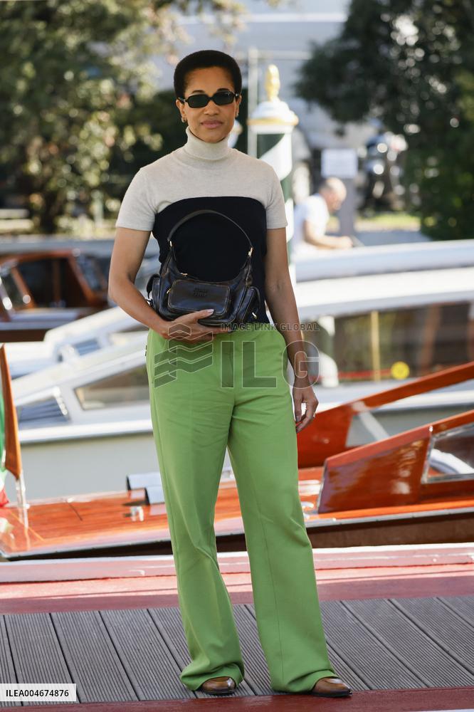 Venice - Arrival Miu-Miu girls MP