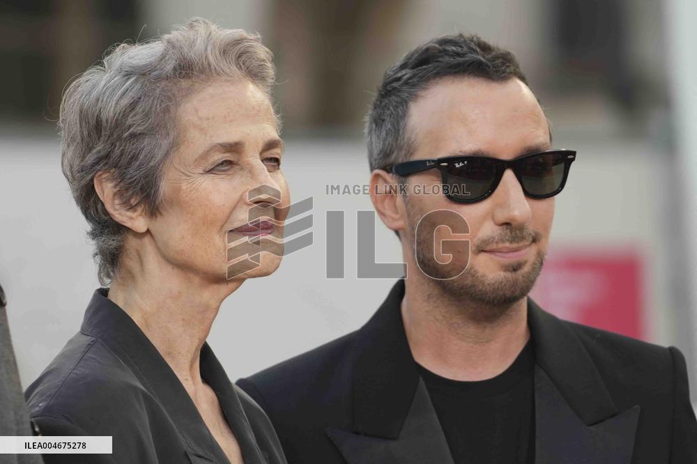 Venice - Father Mother Sister Brother Red Carpet