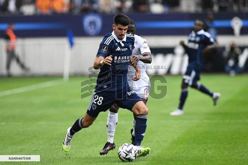 Paris FC vs Metz - Paris