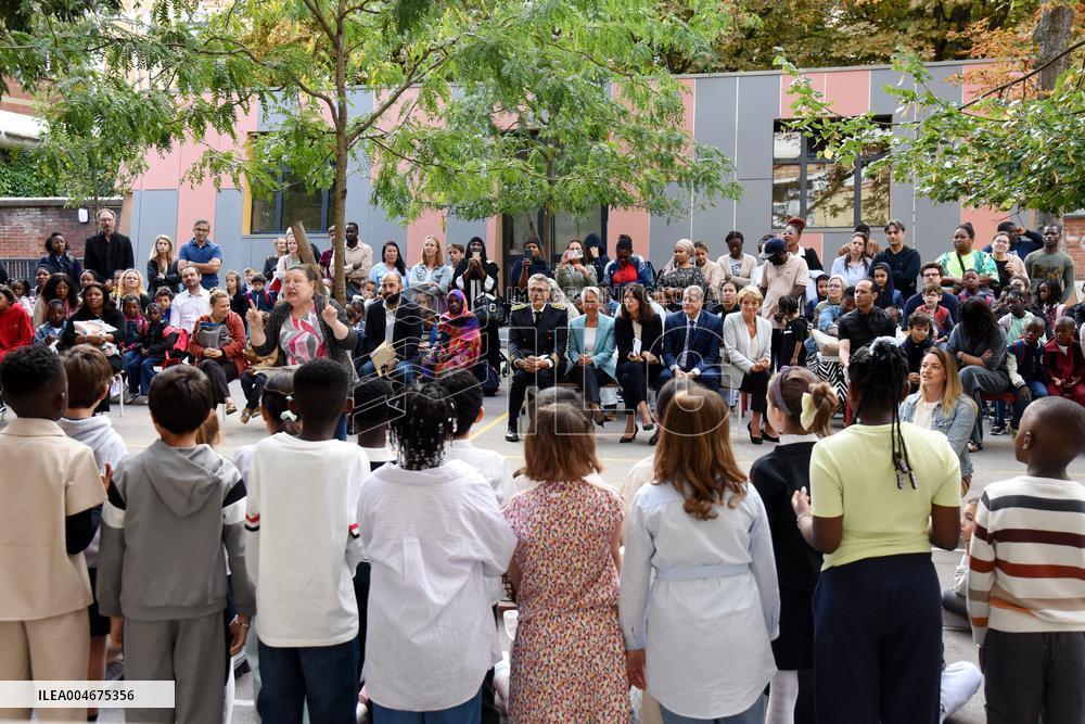 Elisabeth Borne Visit Elementary School - Paris