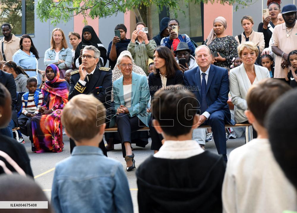 Elisabeth Borne Visit Elementary School - Paris