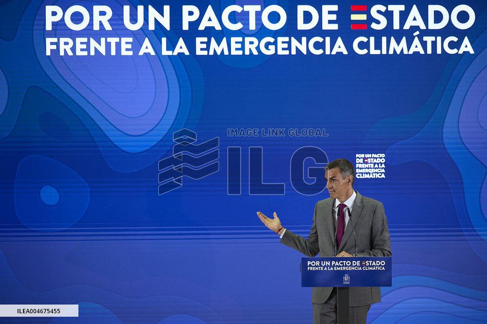 Pedro Sanchez Presents Climate Pact Proposal - Madrid