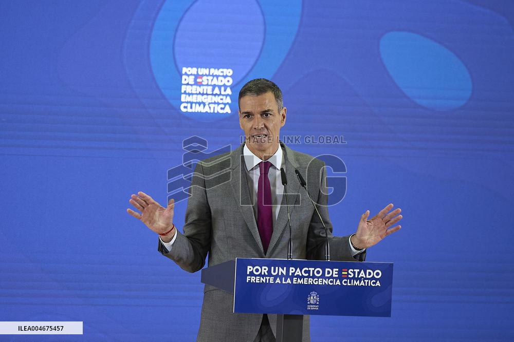 Pedro Sanchez Presents Climate Pact Proposal - Madrid