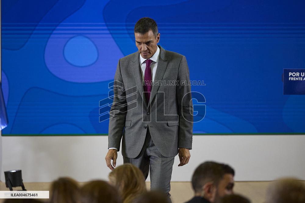 Pedro Sanchez Presents Climate Pact Proposal - Madrid