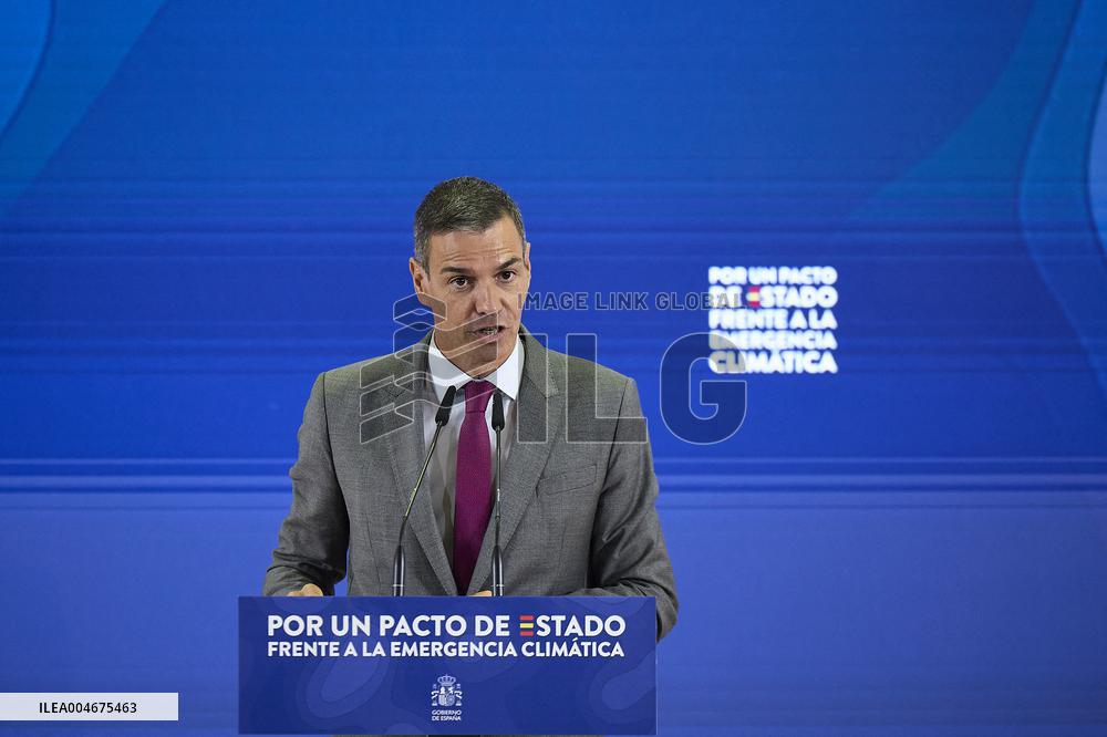 Pedro Sanchez Presents Climate Pact Proposal - Madrid