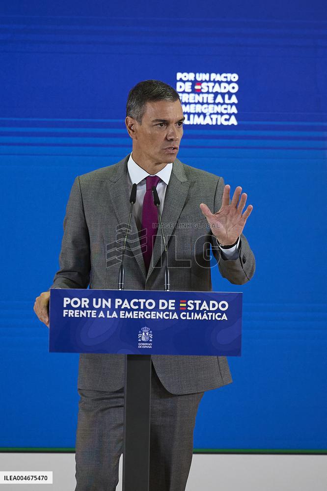 Pedro Sanchez Presents Climate Pact Proposal - Madrid