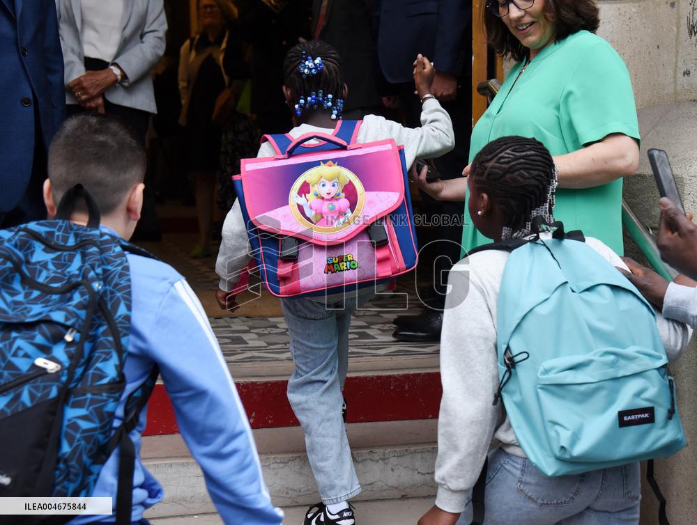 Illustration Elementary School - Paris