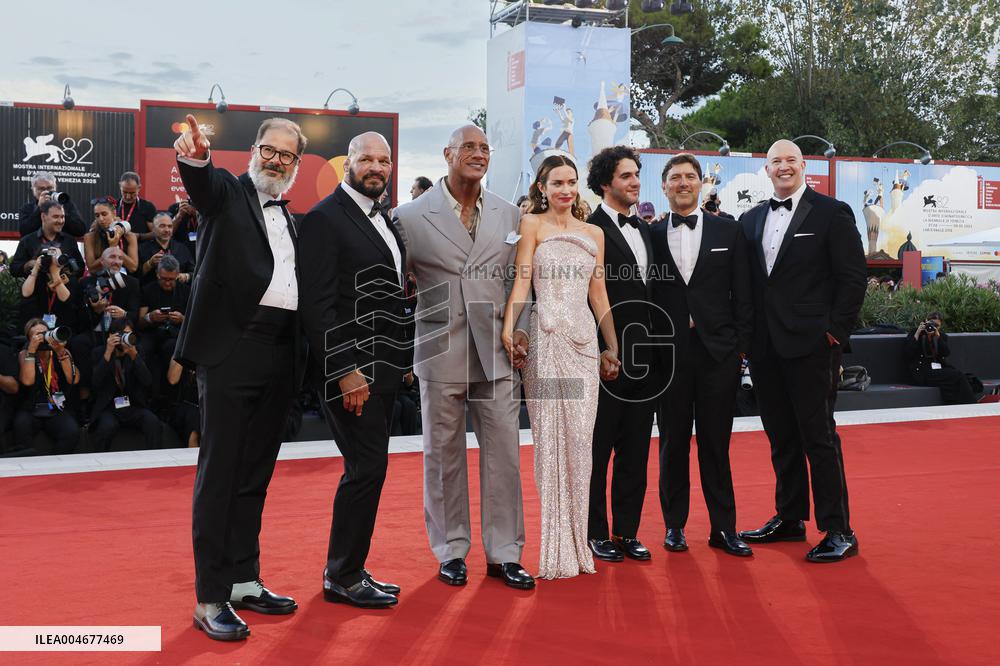 Venice - Red carpet film THE SMASHING MACHINE MP