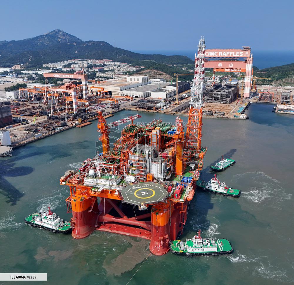 Large Floating Natural Gas Production Unit Scarabeo 5