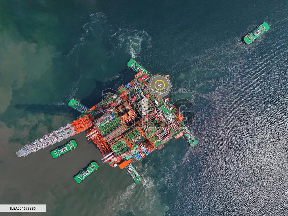 Large Floating Natural Gas Production Unit Scarabeo 5