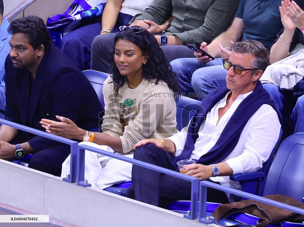 US Open - Simone Ashley With Boyfriend In The Stands