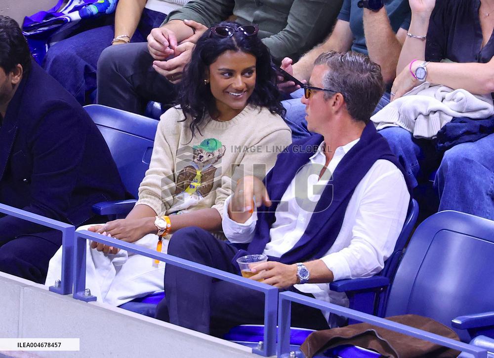 US Open - Simone Ashley With Boyfriend In The Stands