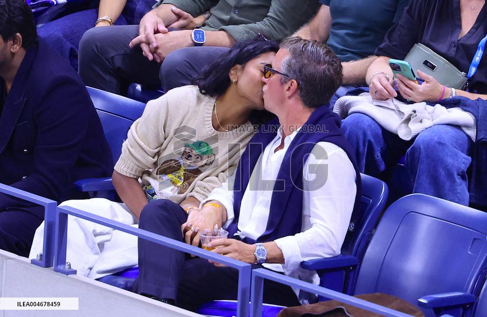 US Open - Simone Ashley With Boyfriend In The Stands