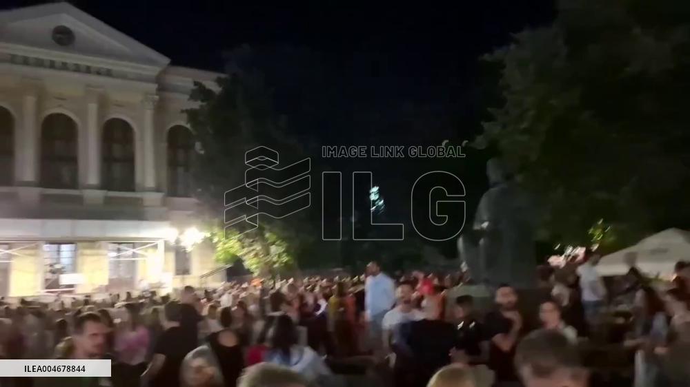 Serbia: Tens of Thousands March for Early Elections After Fatal Railway Collapse