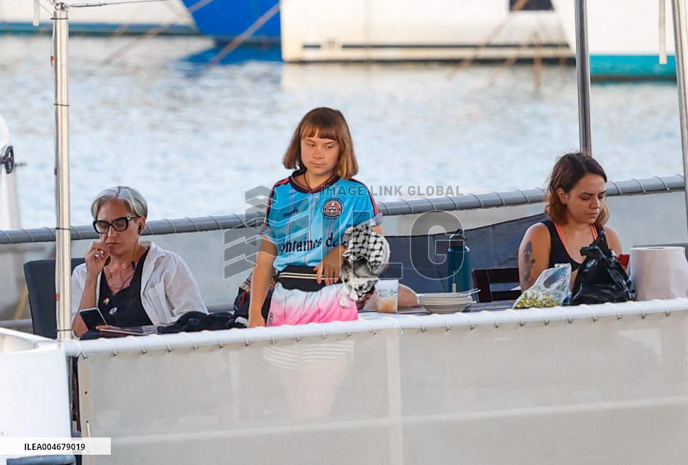 Global Sumud Flotilla Vessels Return to Barcelona Due to Bad Weather