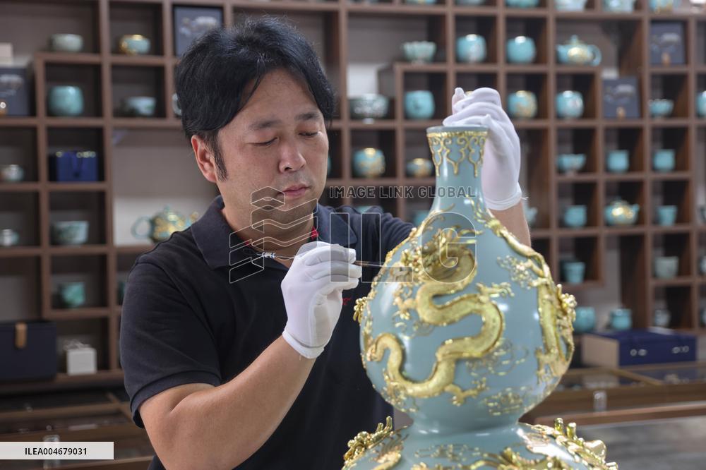 Intangible Cultural Heritage Ru Porcelain Art