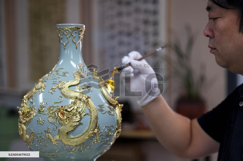 Intangible Cultural Heritage Ru Porcelain Art