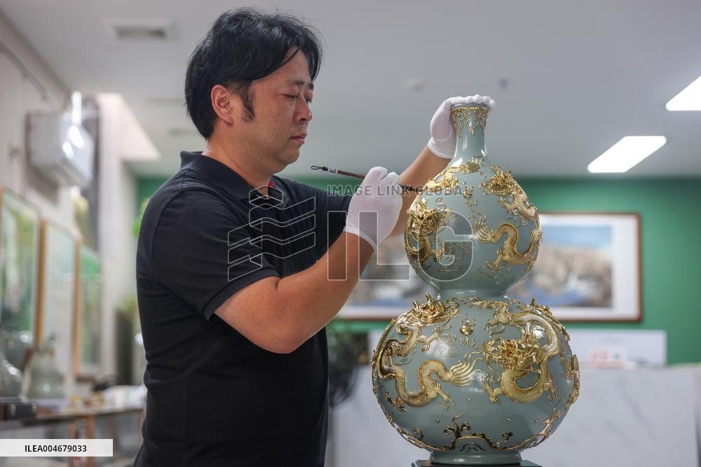 Intangible Cultural Heritage Ru Porcelain Art