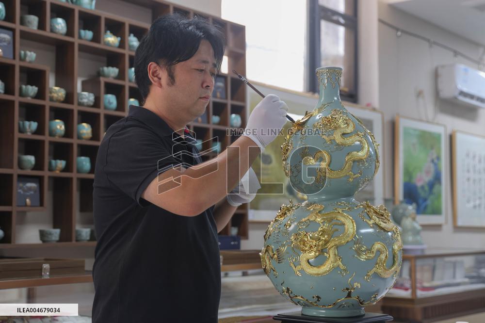 Intangible Cultural Heritage Ru Porcelain Art