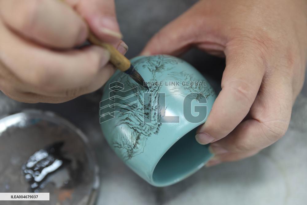Intangible Cultural Heritage Ru Porcelain Art