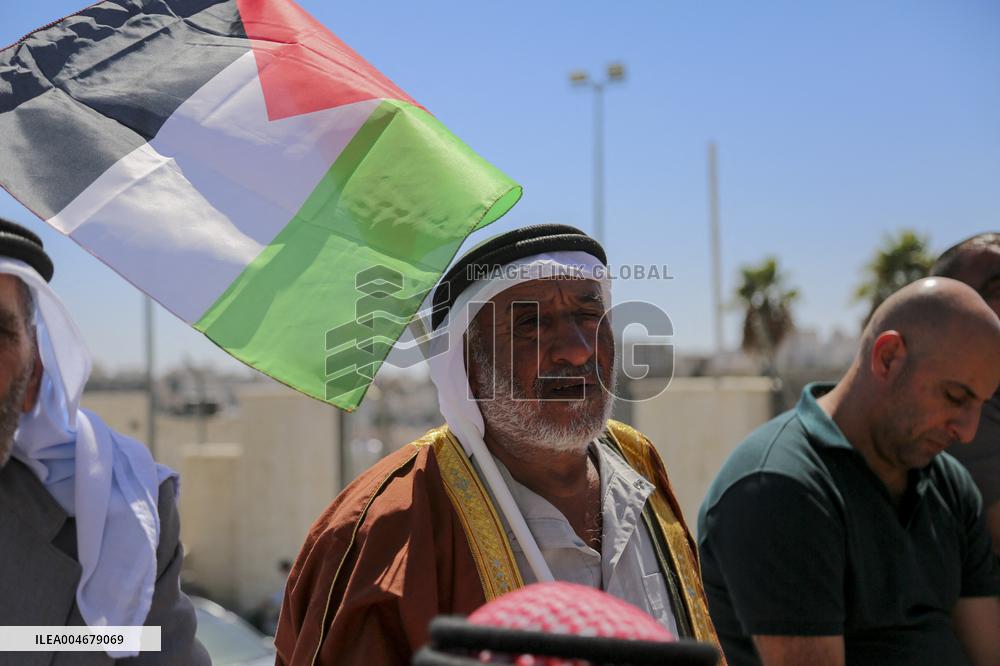 West Bank Residents Reject City Partition - Hebron