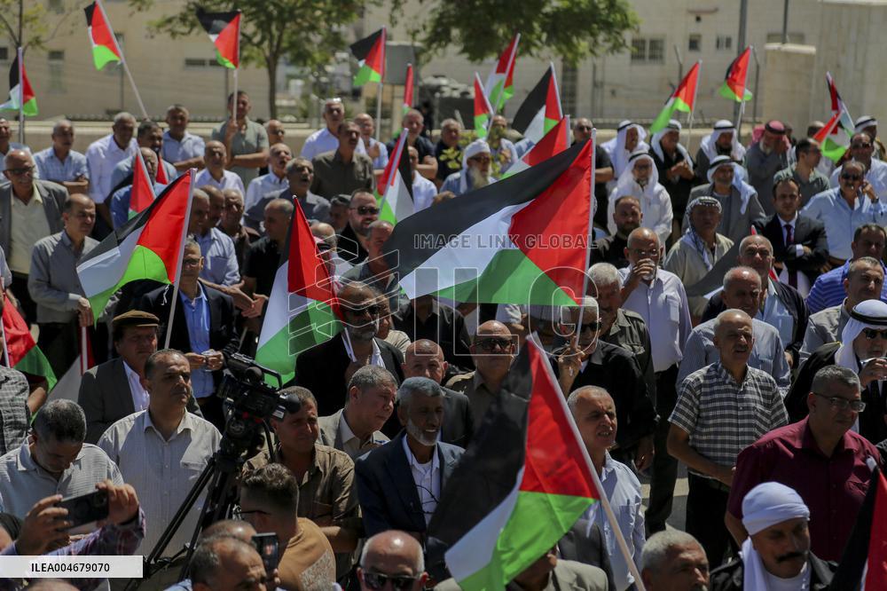 West Bank Residents Reject City Partition - Hebron